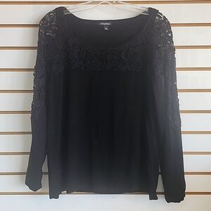 Roz&Ali black long sleeve top with lace XL